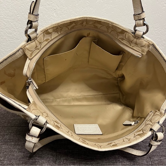 Set of 2 Coach Signature Canvas and White Leather Shoulder Bag and Long Wallet - Picture 10 of 16